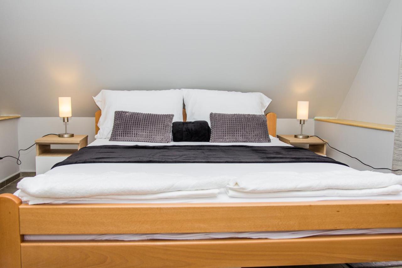 Feher Akac Guest House Palić Dış mekan fotoğraf