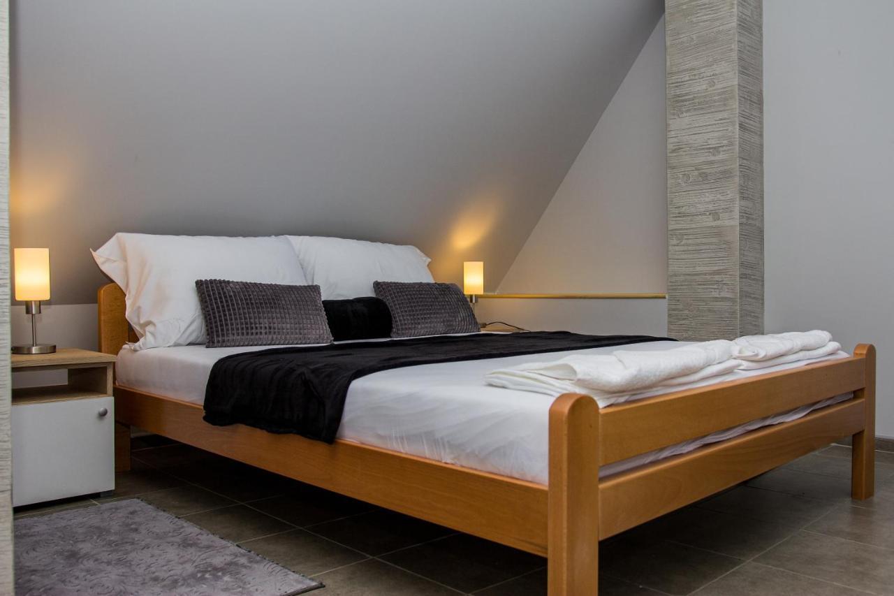 Feher Akac Guest House Palić Dış mekan fotoğraf
