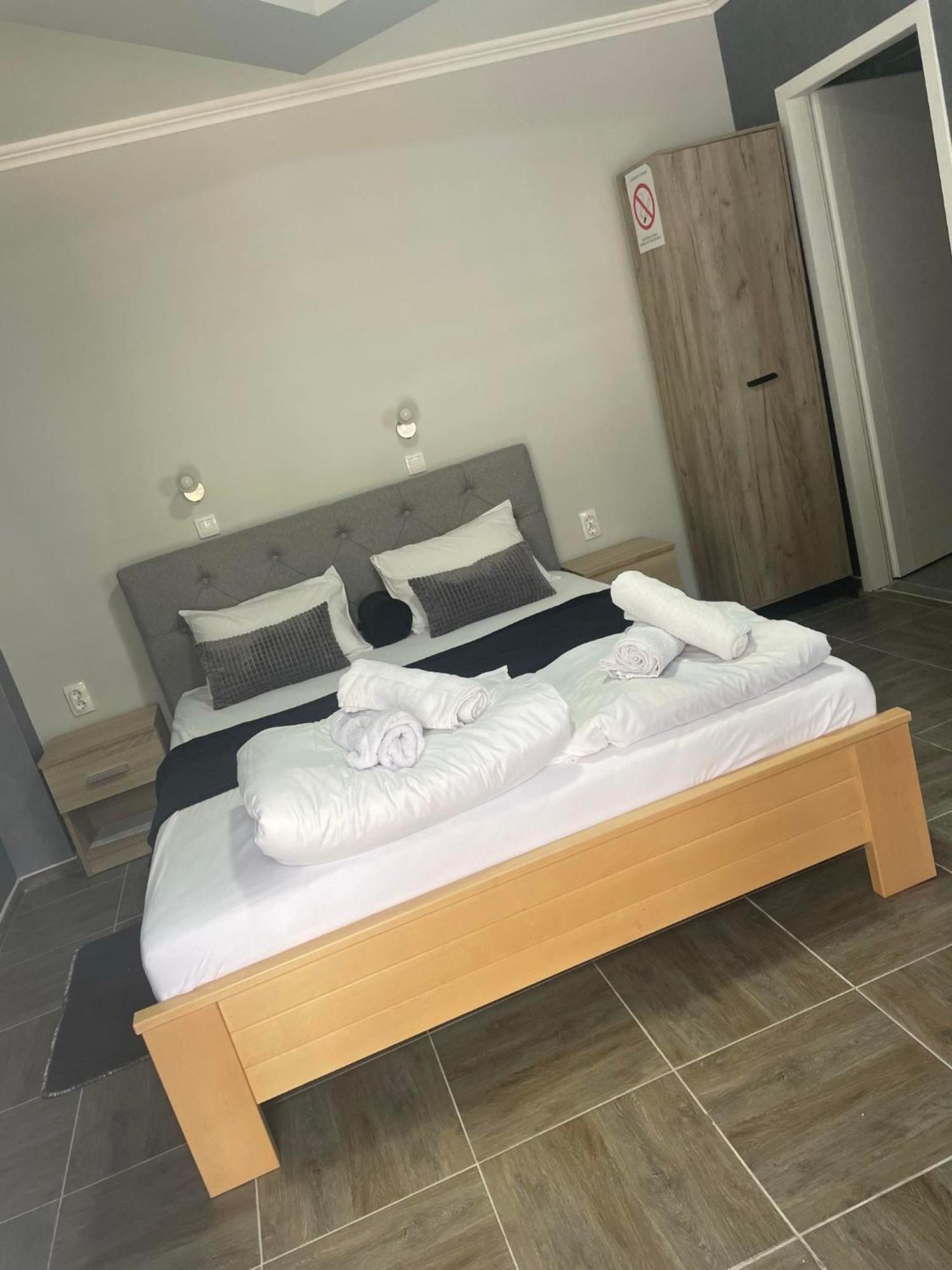 Feher Akac Guest House Palić Dış mekan fotoğraf